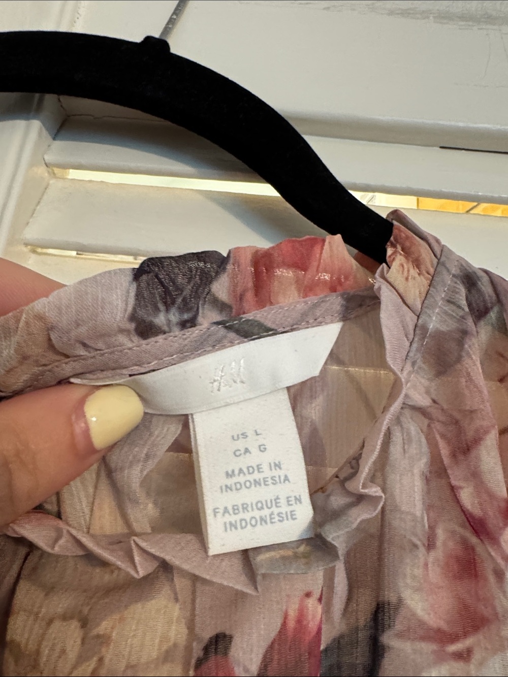 H&M Floral Sheer Long-Sleeve Blouse in Pink and Green - Picture 2 of 6
